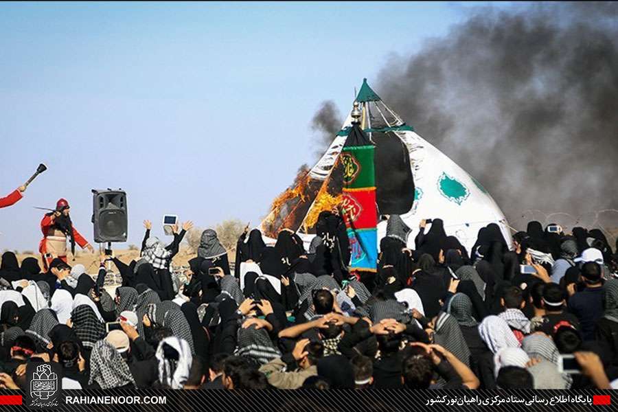گزارش تصویری/ سوگواری زائرین شهیدان در مراسم ظهر عاشورای فکه 1394