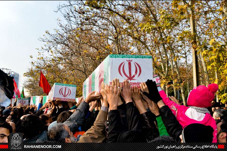 گزارش تصویری/ تشییع و تدفین 8 شهید گمنام در بوستان فدک تهران