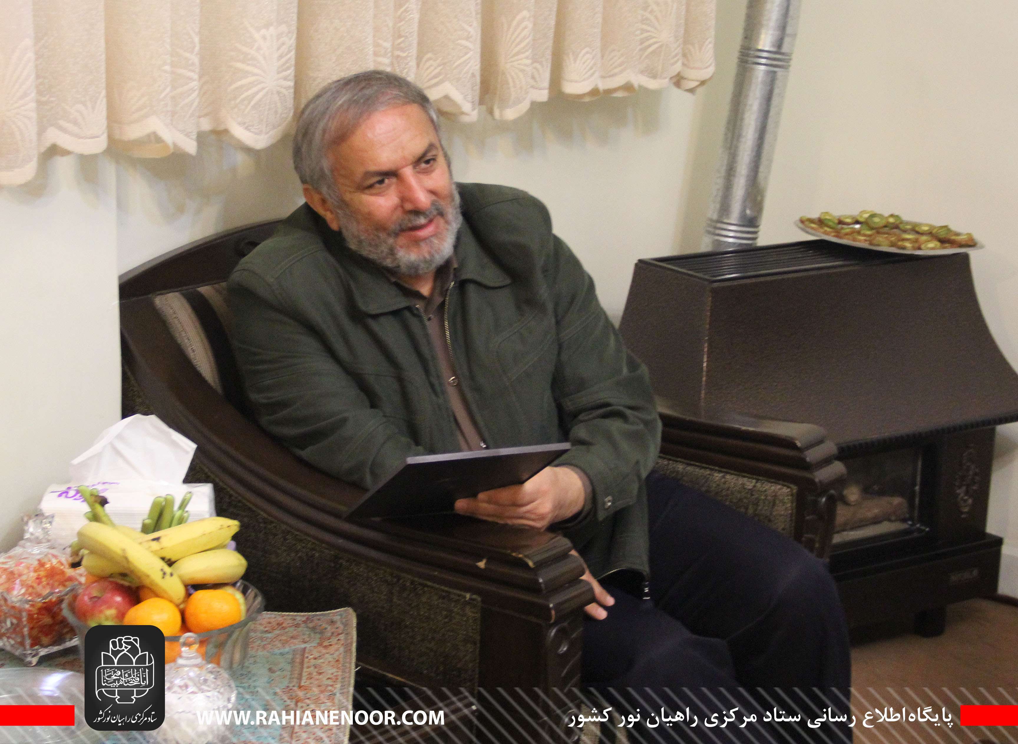 گزارش تصویری/ دیدار دبیر ستاد مرکزی راهیان نور کشور با خانواده سردار شهید علی جمشیدی