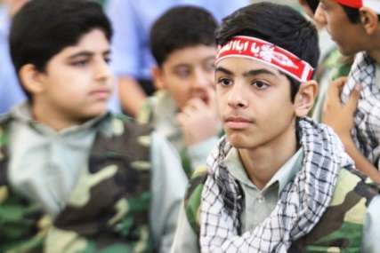 دانش‌آموزان بانه‌ای به مناطق عملیاتی کردستان اعزام می‌شوند