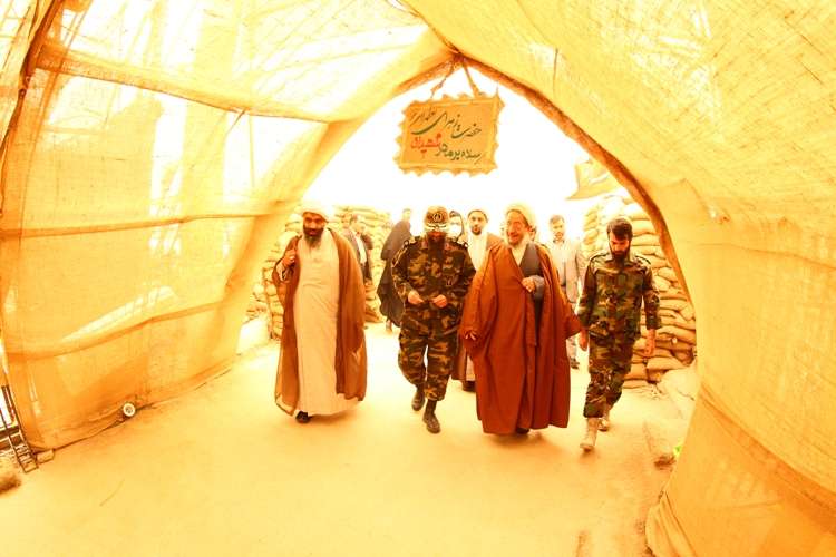 زیارت و اقامه نماز آیت الله مقتدایی در معراج شهدا پادگان شهید محمود وند اهواز