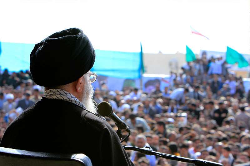 6 فروردین پاسداشت حضور امام خامنه ای در یادمان شهدای شرق کارون