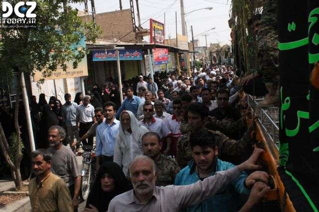 تشییع باشکوه غواصان شهید در گرمای 50 درجه دزفول