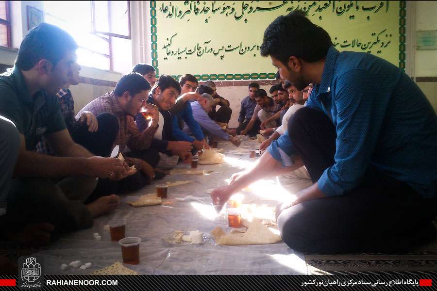 گزارش تصویری/ قرارگاه شبکه مرکزی خادمین شهدا راهیان نور غرب و شمالغرب در سنندج