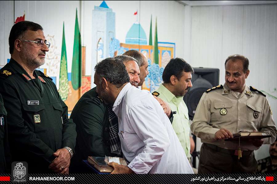 همایش تجلیل از مسئولین یادمان‌های راهیان‌نور و خادمین شهدا