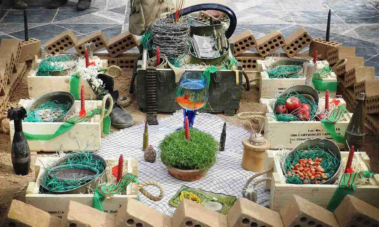 تحویل سال در کنار شهدا