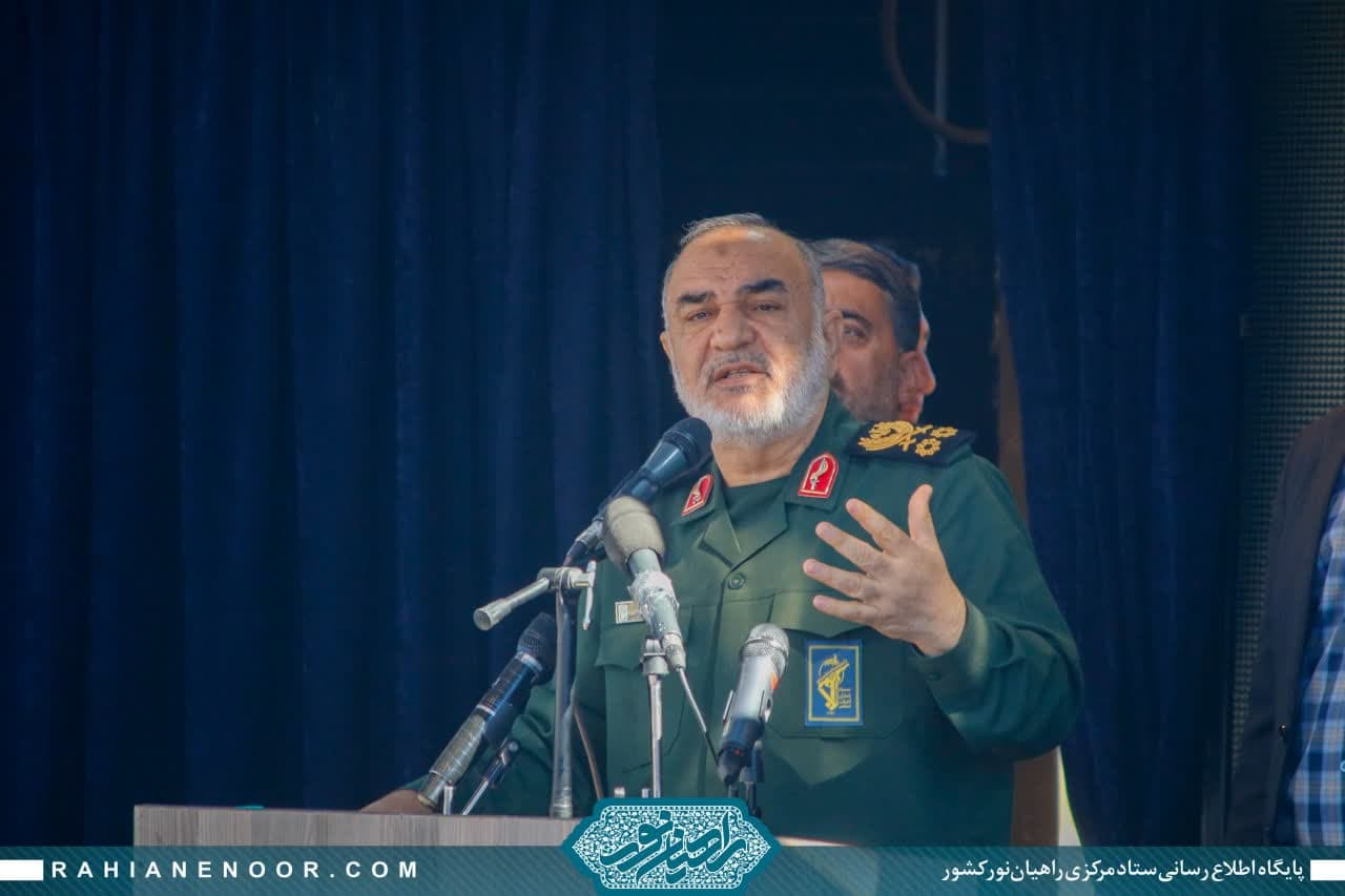 حضور فرمانده سپاه پاسداران انقلاب اسلامی در یادمان شهدای بازی دراز + عکس  <img src="/images/picture_icon.gif" width="16" height="13" border="0" align="top">