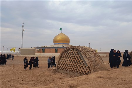 یادمان طلائیه | دانش‌آموزان اصفهانی اعزامی راهیان‌نور در طلائیه و حسینیه حضرت ابوالفضل(ع)