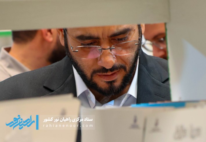 مبانی دفاع مقدس می‌تواند مسیر مدیریت کشور را روشن کند  